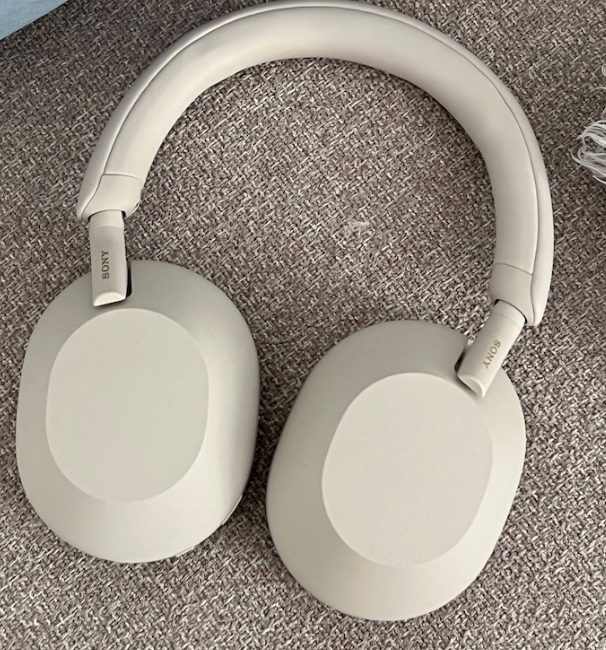 Offre Limité🔥: Casque SONY VH-1000XM5 Blanc Version Japan 🇯🇵+ 3mois Spotify/Netflix cadeau 🎁