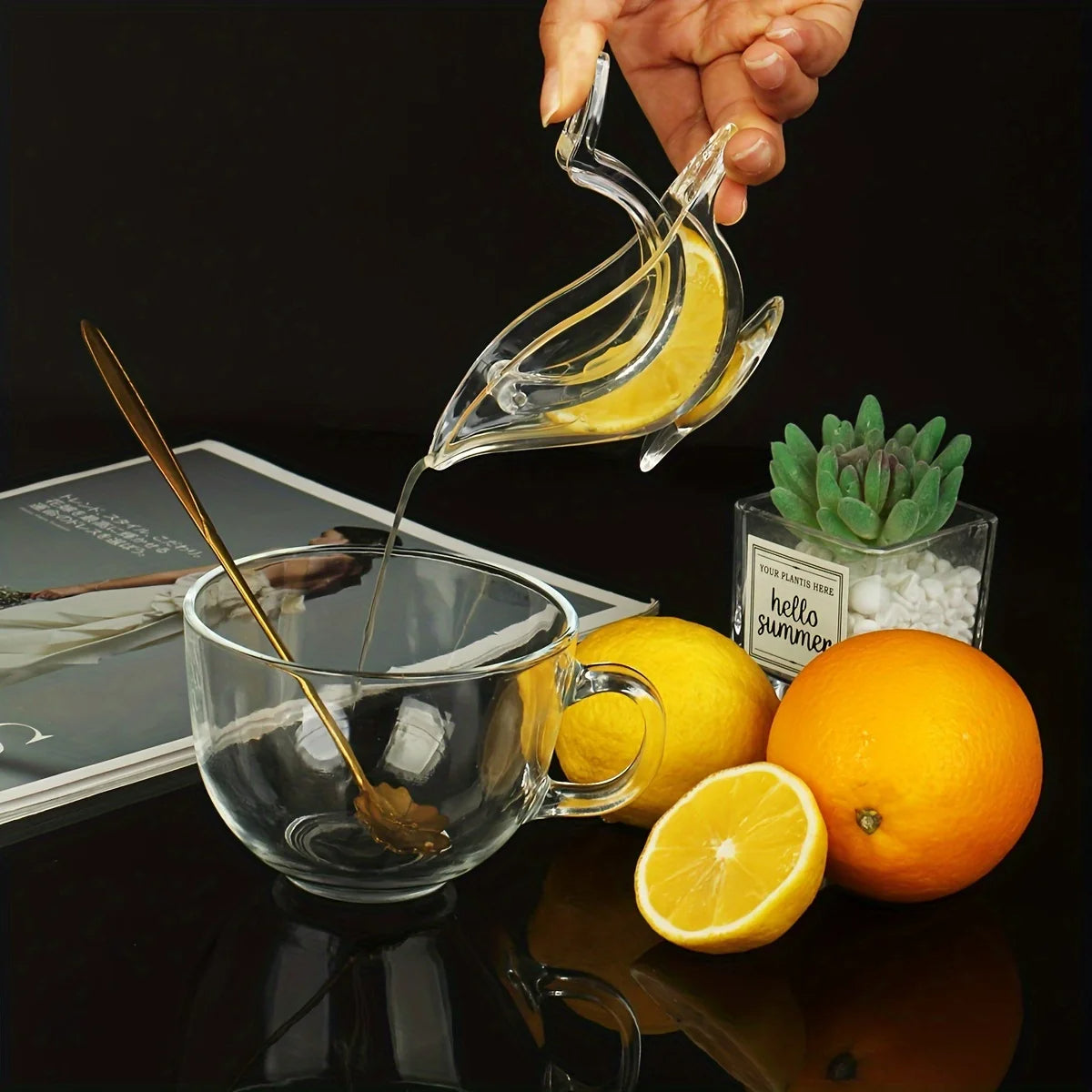 Presse-citron عصارة ليمون يدوية